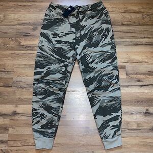 2017 Nike tech fleece joggers